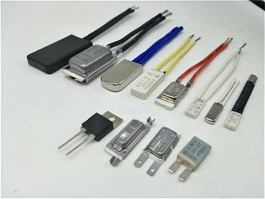 電機(jī)溫度開關(guān)安裝部位